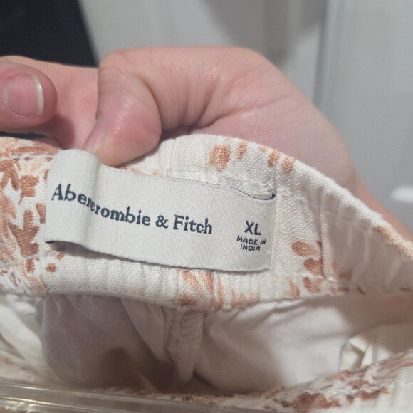 Abercrombie & Fitch matching top and shorts - Picture 9 of 13